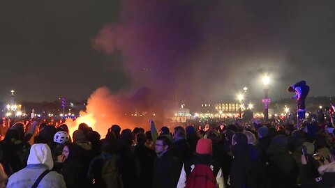 LIVE / EN DIRECT: Paris / France - Protest / Rassemblement at National Assembly - 17.03.2023