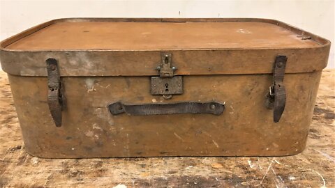 How to restore an old suitcase