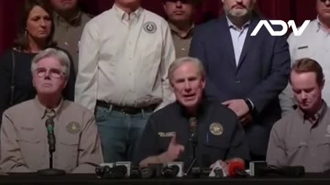 Beto O’Rourke interrupts Texas school shooting press conference to confront Gov. Abbott