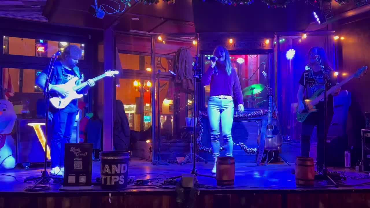 The Leah Crose Band - Pearl Jam “Even Flow” Cover