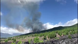 Volcano erupts on Spanish island