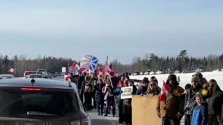 Roaring Crowd Thanks "Freedom Convoy" for Standing Up to Mandates