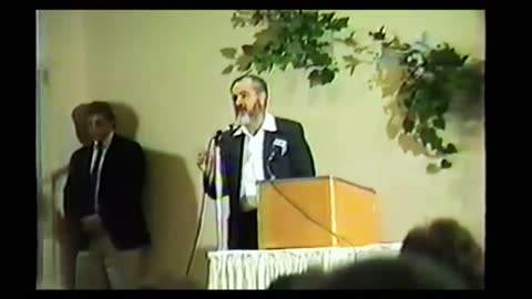 RABBI MEIR KAHANE speaks - COLONIAL HOUSE - 1987 WATCH THIS CLIP