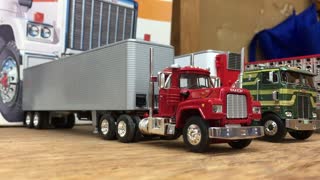 Diecast Semi Trucks Mack 1/64 Tractor Trailer