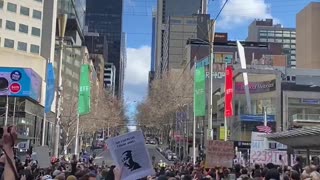 Melbourne, Australia: Lockdown, Vaccine Passport Protests Erupe 7/24/21