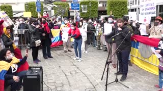 Colombianos protestan frente al Parlamento Europeo contra represión de Duque