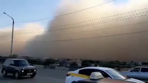 🌪 Powerful sandstorm covered Astrakhan