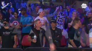 Boxing event crowd erupts in chant of “We want Trump! We want Trump!