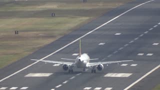 Plane Expertly Executes Heavy Crosswind Landing and Takeoff