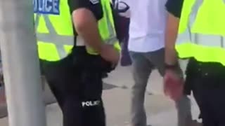 HAMILTON POLICE UNLAWFULLY ARREST A MAN FOR NOT WEARING A MASK