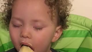 Kiddo Struggles to Stay Awake While Eating Ice Cream