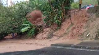 Reportan emergencia por lluvias en Medellín