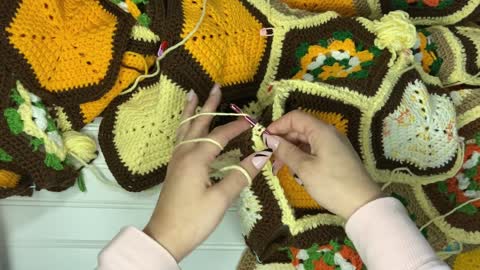 How to Crochet Double Crochet Join for Granny Square
