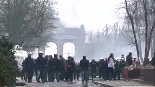 Brussels police clash with COVID curbs protesters