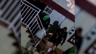 Video: Policía usó pistola eléctrica para capturar a un hombre en Santander