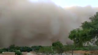 Insane dust storm in Jaisalmer, India will blow your mind