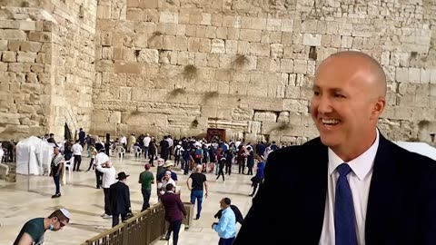 Incredible Jerusalem Outreach! The Joyful Sound | Messianic Rabbi Zev Porat Preaches
