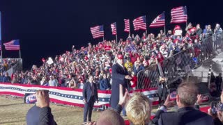 Behind the scenes with President Trump at the Arizona Rally