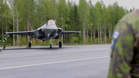 F-35A fighter jets land on highway in world first