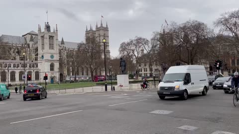 All Clear at Parliament Square, London, England Thurs 6th Jan 2022