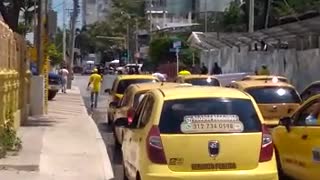 Taxistas se toman el barrio Manga en Cartagena
