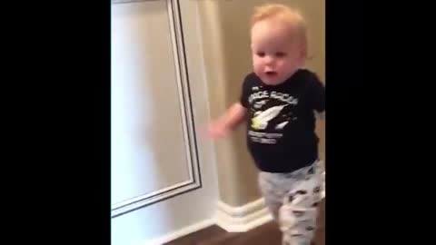 Funny baby moments !