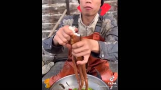 Chinese eating Seafood 2021