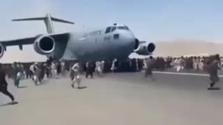 Graphic video from Afghanistan airport