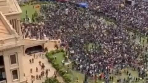 Protesters storm the presidential palace in Sri Lanka's capital, forcing President to Flee!
