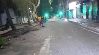 Motociclista sufrió accidente al enredarse con cableado de luz en Bucaramanga