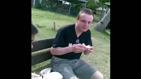 English Man First Taste Of The World’s Smelliest Fruit (DURIAN)