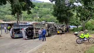 Accidente en el Norte de Bucaramanga, una 'niñera' se volcó
