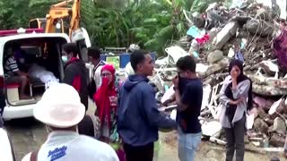 Indonesia quake dead pulled from under rubble