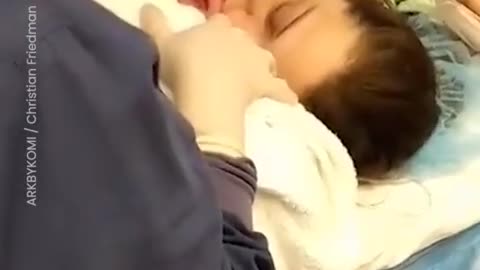 Newborn baby calms down