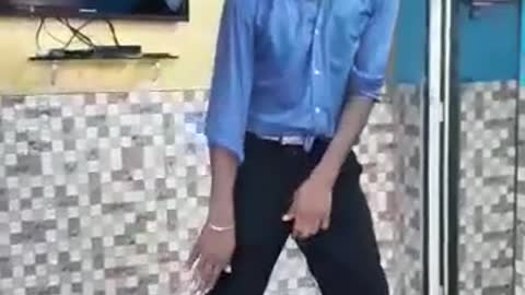 Funny Videos : The Amazing Dancer... 😂😂