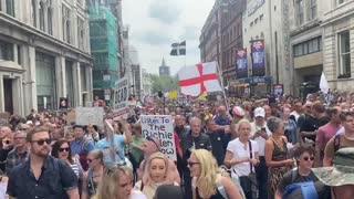 Massive Crowds Gather for London Anti-Vaccine Passport Protest