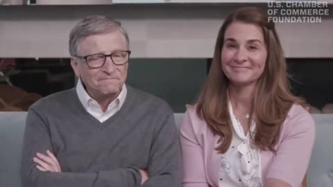 Bill Gates COVIDin toisen aallon virnistys