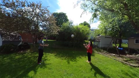 This is how you play catch! (Insta360 One R)