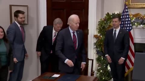 Biden: ‘I’m Going to Georgia Today to Help Sen. Warren!