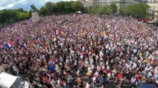 Massive crowds at protests in Paris