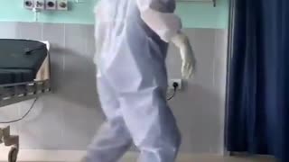 Doctor dance to motivate Covid-19 patients