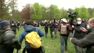 Police break up Brussels anti-lockdown party