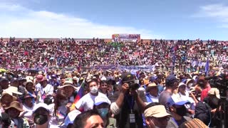Evo Morales , de gira por Bolivia mostrando que sigue en la vida política