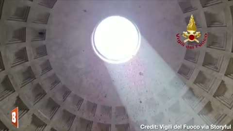 GLORIOUS! Rose Petals RAIN from Pantheon's Oculus During Pentecost Ceremony in Rome