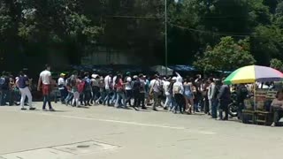 Estudiantes de Bucaramanga marchan en contra de la Registraduría.