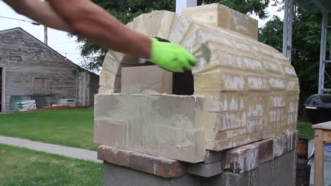 How to Build a Wood Fired Pizza Oven // DIY Backyard Pizza Oven