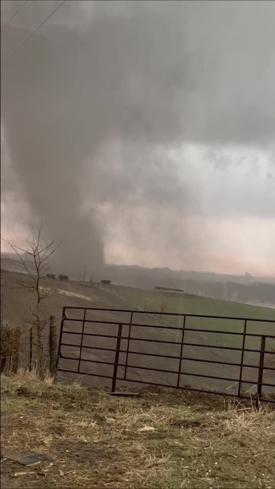 Huge Tornado In Iowa