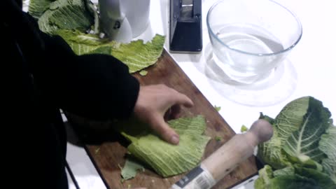 Cabbage leaf wrap detox for jab injury (long/real time version)
