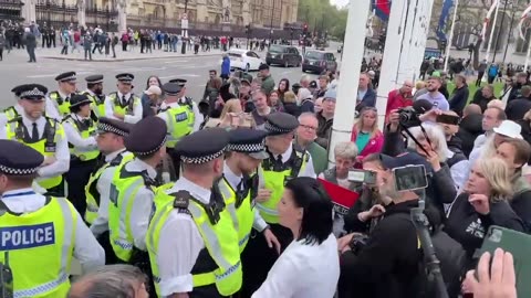Protesters and police clash in Parliament Square during "Truth Be Told"