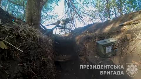 Russian attemt to storm Ukranian held trench position - Ukraine war combat footage